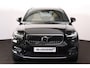 Volvo XC40 T4 Inscription - Harman/Kardon audio - Parkeercamera achter - Verwarmde voorstoelen - Parkeersensoren voor & achter - Elektr. bedienb. voorstoelen met geheugen links - Draadloze tel. lader - Cruise control - Extra getint glas - Inklapbare trekhaak - 18' LMV