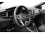 Volkswagen Polo 1.0 TSI DSG R-Line Panorama dak Navigatie App Connect/Apple Carplay/Android Auto Climate Control DAB LED Parkeer sensoren Camera Cruise control adaptieve Lichtmetalen velgen