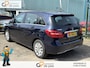 Mercedes-Benz B-klasse 180 Ambition GARANTIE/AUTOMAAT/CRUISE/AIRCO/NAVI/PDC/LICHTMETAAL rijklaarprijs!