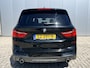 BMW 2-Serie Gran Tourer 220i Automaat 7-persoons High Executive Launch Edition M-Sport Trekhaak leder Panoramadak Navigatie Head-Up Sportstoelen Leder Led 18 Inch Velgen NL Auto