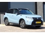 Suzuki Vitara 1.5 Hybrid Style Automaat Panoramadak Rijklaarprijs! | Tot 10 jaar Garantie | Onderhoudsbeurt | Mobiliteitservice |