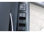 Lexus UX 250h | Incl. 12 maanden garantie | Achteruitrijcamera | Keyless entry/start | Climate controle | Cruise controle | Lane Assist | DAB | Draadloze telefoonlader | Apple CarPlay/Android Auto |