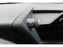 Lexus UX 250h | Incl. 12 maanden garantie | Achteruitrijcamera | Keyless entry/start | Climate controle | Cruise controle | Lane Assist | DAB | Draadloze telefoonlader | Apple CarPlay/Android Auto |