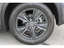 Lexus UX 250h | Incl. 12 maanden garantie | Achteruitrijcamera | Keyless entry/start | Climate controle | Cruise controle | Lane Assist | DAB | Draadloze telefoonlader | Apple CarPlay/Android Auto |