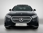 Mercedes-Benz E-klasse 300 e Business Solution AMG | Comfortpakket Plus | Parkeerpakket met 360°-camera | Nightpakket | Winterpakket | Trekhaak | GUARD 360° | Panoramaschuifdak | Warmtewerend, donkergetint glas | Middenconsole in zwart essenhout | 19-inch vijfspaaks AMG velgen |