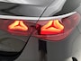 Mercedes-Benz E-klasse 300 e Business Solution AMG | Comfortpakket Plus | Parkeerpakket met 360°-camera | Nightpakket | Winterpakket | Trekhaak | GUARD 360° | Panoramaschuifdak | Warmtewerend, donkergetint glas | Middenconsole in zwart essenhout | 19-inch vijfspaaks AMG velgen |