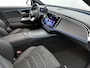 Mercedes-Benz E-klasse 300 e Business Solution AMG | Comfortpakket Plus | Parkeerpakket met 360°-camera | Nightpakket | Winterpakket | Trekhaak | GUARD 360° | Panoramaschuifdak | Warmtewerend, donkergetint glas | Middenconsole in zwart essenhout | 19-inch vijfspaaks AMG velgen |