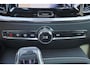 Volvo V60 T6 Recharge AWD Plus Dark - Panorama/schuifdak - IntelliSafe Assist & Surround - 360º Camera - Harman/Kardon audio - Verwarmde voorstoelen, stuur & achterbank - Parkeersensoren voor & achter - Elektr. bedienb. voorstoelen met geheugen - Head up display - Extra getint glas - 19' LMV