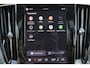 Volvo V60 T6 Recharge AWD Plus Dark - Panorama/schuifdak - IntelliSafe Assist & Surround - 360º Camera - Harman/Kardon audio - Verwarmde voorstoelen, stuur & achterbank - Parkeersensoren voor & achter - Elektr. bedienb. voorstoelen met geheugen - Head up display - Extra getint glas - 19' LMV
