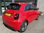 Fiat 500e 24 kWh RED Achteruitrijcamera - Airco - Navigatie - Parkeersensoren achter - Apple carplay - Bluetooth - Cruise control - Keyless start - Led verlichting - Stuur multifunctioneel - Rijstrooksensor - Elektrische ramen