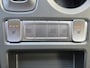 Hyundai Kona Electric EV Premium 64 kWh / Dealer onderhouden / SOH 97,90% / Fabrieksgarantie tot 03-2027 / CCS snelladen / All season banden / Head Up Display / Warmtepomp / Adaptief cruise control / Stoelverwarming / Achteruitrijcamera / Apple Carplay Android Auto /