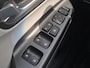 Hyundai Kona Electric EV Premium 64 kWh / Dealer onderhouden / SOH 97,90% / Fabrieksgarantie tot 03-2027 / CCS snelladen / All season banden / Head Up Display / Warmtepomp / Adaptief cruise control / Stoelverwarming / Achteruitrijcamera / Apple Carplay Android Auto /