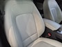 Hyundai Kona Electric EV Premium 64 kWh / Dealer onderhouden / SOH 97,90% / Fabrieksgarantie tot 03-2027 / CCS snelladen / All season banden / Head Up Display / Warmtepomp / Adaptief cruise control / Stoelverwarming / Achteruitrijcamera / Apple Carplay Android Auto /