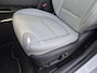 Hyundai Kona Electric EV Premium 64 kWh / Dealer onderhouden / SOH 97,90% / Fabrieksgarantie tot 03-2027 / CCS snelladen / All season banden / Head Up Display / Warmtepomp / Adaptief cruise control / Stoelverwarming / Achteruitrijcamera / Apple Carplay Android Auto /