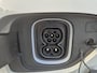 Hyundai Kona Electric EV Premium 64 kWh / Dealer onderhouden / SOH 97,90% / Fabrieksgarantie tot 03-2027 / CCS snelladen / All season banden / Head Up Display / Warmtepomp / Adaptief cruise control / Stoelverwarming / Achteruitrijcamera / Apple Carplay Android Auto /