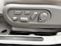 Genesis GV60 AWD 307 PK / Fabrieksgarantie tot 12-2027 / Accu SoH 95,5 % / Batterij 8 jaar / 1.600 kg afneembare trekhaak / WLTP 470 km / CCS snel laden / Leder / HUD / Camera 360° / Stoelventilatie / Stuur- & stoelverwarming / Ergo stoel / 20" LM wielen & All Season banden /
