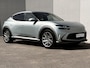 Genesis GV60 AWD 307 PK / Fabrieksgarantie tot 12-2027 / Accu SoH 95,5 % / Batterij 8 jaar / 1.600 kg afneembare trekhaak / WLTP 470 km / CCS snel laden / Leder / HUD / Camera 360° / Stoelventilatie / Stuur- & stoelverwarming / Ergo stoel / 20" LM wielen & All Season banden /