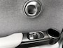 Genesis GV60 AWD 307 PK / Fabrieksgarantie tot 12-2027 / Accu SoH 95,5 % / Batterij 8 jaar / 1.600 kg afneembare trekhaak / WLTP 470 km / CCS snel laden / Leder / HUD / Camera 360° / Stoelventilatie / Stuur- & stoelverwarming / Ergo stoel / 20" LM wielen & All Season banden /
