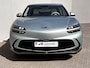 Genesis GV60 AWD 307 PK / Fabrieksgarantie tot 12-2027 / Accu SoH 95,5 % / Batterij 8 jaar / 1.600 kg afneembare trekhaak / WLTP 470 km / CCS snel laden / Leder / HUD / Camera 360° / Stoelventilatie / Stuur- & stoelverwarming / Ergo stoel / 20" LM wielen & All Season banden /