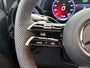 Mercedes-Benz GLB 250+ Business Solution AMG 7p. 85.5 kWh | Premium Plus pakket | Winterpakket | Nightpakket | Parkeerpakket | Trekhaak | Vast panoramadak | GUARD 360° | 19” vijfspaaks lichtmetalen AMG-velgen | Burmester® 3D surround sound |