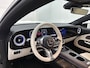 Mercedes-Benz CLA 200 Business Solution Luxury 58 kWh | Winterpakket | Warmtewerend, donkergetint glas | Massagefunctie | Vast panoramadak | Sierdelen openporig bruin eikenhout met aluminium lijnen | 18 inch vijfspaaks lichtmetalen velgen |