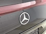 Mercedes-Benz CLA 200 Business Solution Luxury 58 kWh | Winterpakket | Warmtewerend, donkergetint glas | Massagefunctie | Vast panoramadak | Sierdelen openporig bruin eikenhout met aluminium lijnen | 18 inch vijfspaaks lichtmetalen velgen |