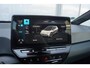 Volkswagen ID.3 204pk Life 58 kWh | Stoelverwarming | Navigatie | Adaptive Cruise