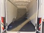 Ford Transit 350 2.0 TDCI L4H3 Trend RWD | 130pk | Navigatiesysteem SYNC4 | Stoelverwarming  | Elektrisch inklapbare buitenspiegels | Elektrisch verstelbare bestuurdersstoel | Passagiersairbag | Allweather banden | Laadruimte beschermingspakket | 150 watt/230V aansluitpunt tussen voorstoelen | Handmatige regeneratie roetfilter | Reservewiel | Centrale dubbele vergrendeling | LED Downlighter