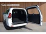 Toyota Land Cruiser 150 2.8 D-4D-F Comfort Window Van