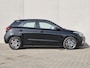 Hyundai i20 1.0 T-GDI Comfort / Dealer onderhouden / Cruise control / Navigatie / Achteruitrijcamera / Apple Carplay Android Auto / Climate control / Parkeersensoren achter / Lichtmetalen wielen 15“ /