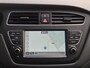 Hyundai i20 1.0 T-GDI Comfort / Dealer onderhouden / Cruise control / Navigatie / Achteruitrijcamera / Apple Carplay Android Auto / Climate control / Parkeersensoren achter / Lichtmetalen wielen 15“ /