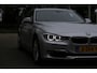 BMW 3-Serie Touring 320i High Executive*NL-Auto*Perfect Onderh.*Leder/Stoelverw./Gr. Navi/Keyless Entry+Go/LED/Climate-Control/Cruise-Control/17 inch LM*