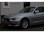 BMW 3-Serie Touring 320i High Executive*NL-Auto*Perfect Onderh.*Leder/Stoelverw./Gr. Navi/Keyless Entry+Go/LED/Climate-Control/Cruise-Control/17 inch LM*