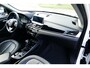 BMW X1 xDrive20i 192pk High Executive. 1-Eig. Leer, StoelVerw, Clima, Navi, 18"LMV, Haak 2000kg