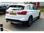 BMW X1 xDrive20i 192pk High Executive. 1-Eig. Leer, StoelVerw, Clima, Navi, 18"LMV, Haak 2000kg