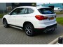 BMW X1 xDrive20i 192pk High Executive. 1-Eig. Leer, StoelVerw, Clima, Navi, 18"LMV, Haak 2000kg
