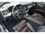 Volvo V60 2.0 T6 Twin Engine AWD Inscription | Pano | Trekhaak | HUD | Cruise | 19 Inch | Pebble Grey | Stoelverw. | Camera | Elec. stoelen