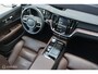 Volvo V60 2.0 T6 Twin Engine AWD Inscription | Pano | Trekhaak | HUD | Cruise | 19 Inch | Pebble Grey | Stoelverw. | Camera | Elec. stoelen