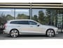 Volvo V60 2.0 T6 Twin Engine AWD Inscription | Pano | Trekhaak | HUD | Cruise | 19 Inch | Pebble Grey | Stoelverw. | Camera | Elec. stoelen
