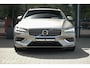 Volvo V60 2.0 T6 Twin Engine AWD Inscription | Pano | Trekhaak | HUD | Cruise | 19 Inch | Pebble Grey | Stoelverw. | Camera | Elec. stoelen