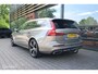 Volvo V60 2.0 T6 Twin Engine AWD Inscription | Pano | Trekhaak | HUD | Cruise | 19 Inch | Pebble Grey | Stoelverw. | Camera | Elec. stoelen