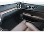 Volvo V60 2.0 T6 Twin Engine AWD Inscription | Pano | Trekhaak | HUD | Cruise | 19 Inch | Pebble Grey | Stoelverw. | Camera | Elec. stoelen