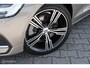 Volvo V60 2.0 T6 Twin Engine AWD Inscription | Pano | Trekhaak | HUD | Cruise | 19 Inch | Pebble Grey | Stoelverw. | Camera | Elec. stoelen