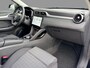 MG MG ZS EV Long Range Comfort 70 kWh SoH 95,9% / Afneembare Trekhaak / New Model / Fabrieksgarantie 12-2030 / Stoelverwarming / Black Pack / Achteruitrijcamera /