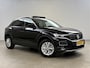 Volkswagen T-Roc 1.5 TSI Style Business | Pano | Carplay | Trekhaak | Adap. Cruise | Navi | Parkeersens.