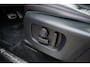 Land Rover Discovery Sport P300e 1.5 R-Dynamic Black Pack HSE NL-auto [ 1e Eigenaar Pano Adaptive Cruise Meridian Trekhaak ]