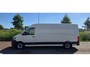 Volkswagen Crafter Bedrijfswagen 35 2.0 TDI L4H3 Trendline Navigatie - Bijrijdersbank- PDC - Trekhaak - Airco - Laadruimte betimmering - App connect