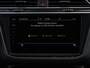 Volkswagen Tiguan 1.5 TSI 150 PK DSG R-Line Black Style | Trekhaak | Matrix LED IQ-Light | ACC | Camera | Stuur/Stoelverwarming | 19" | Dealeronderhouden