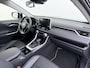Toyota RAV4 2.5I Hybride Leer+Verwarming+Memory Adap.Cruise Navi Camera Ecc Apple Carplay Android Auto Miracast™ Elek.Achterklep Active Stuur+Voorruit+Achterbankverwarming Keyless Lane Assist Privacy Glas Lmv Elek.Stoel Bluetooth Led