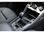 Skoda Karoq 1.0 TSI 110pk Ambition TOUR / Navigatie by APP / LM 17 inch / Parkeersensoren A / LED / Wegkl trekhaak